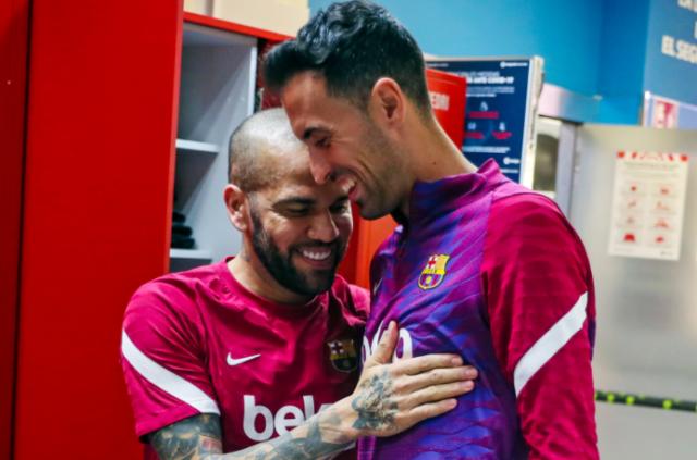 开云APP-阿尔维斯重返巴萨首训：重返巴萨为我体内注入能量