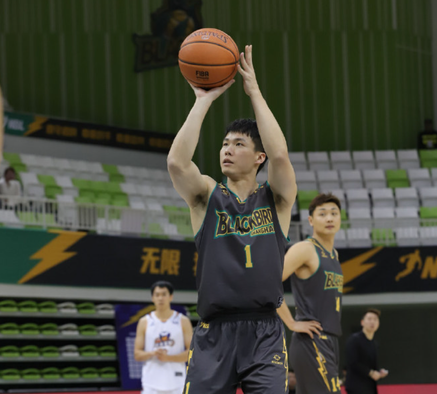 开云官网-首秀仅得1分！网红球员终于登场，没打就进全明星