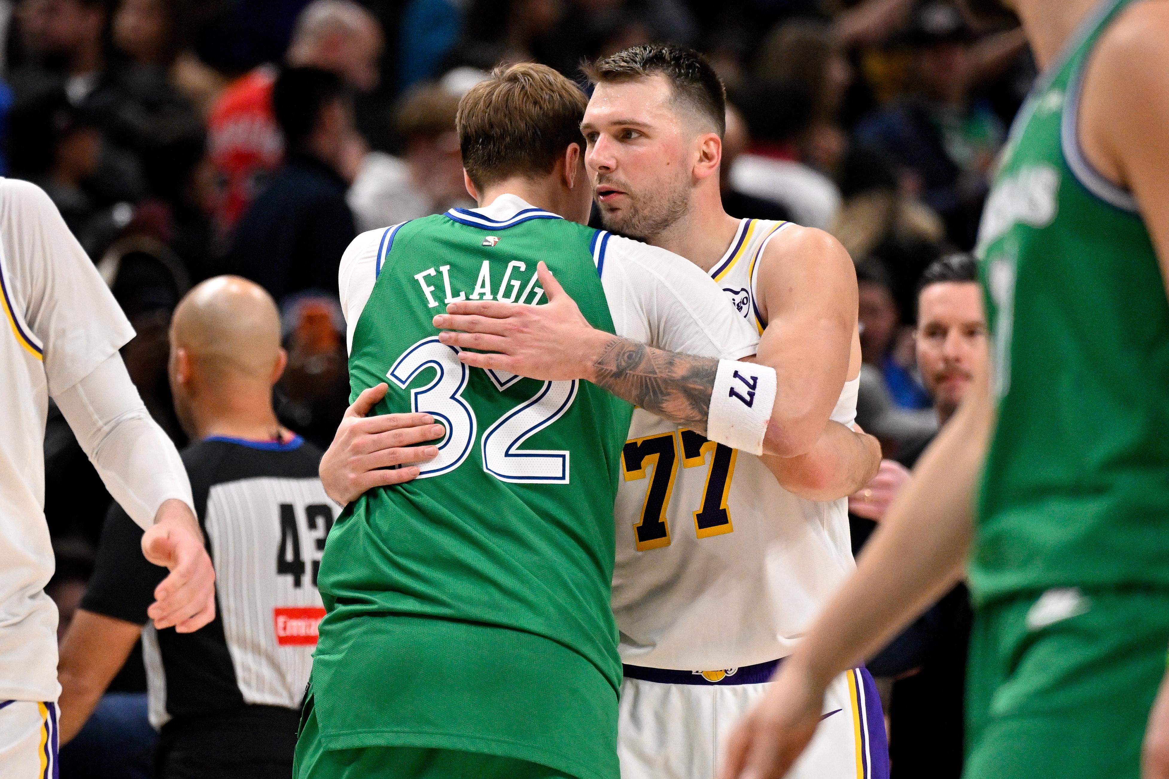 开云APP-NBA“返乡”大乱斗：东契奇弗拉格聚首 詹欧合体 马刺&amp;雷霆太炸裂